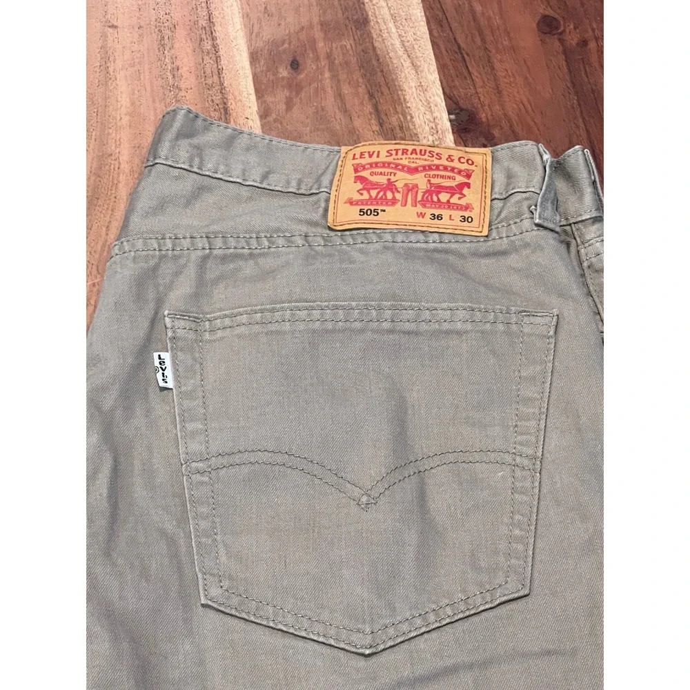 Levis 505 Regular Fit Straight Leg Khaki Tan Twill Pants Mens 36x30 00505-0718